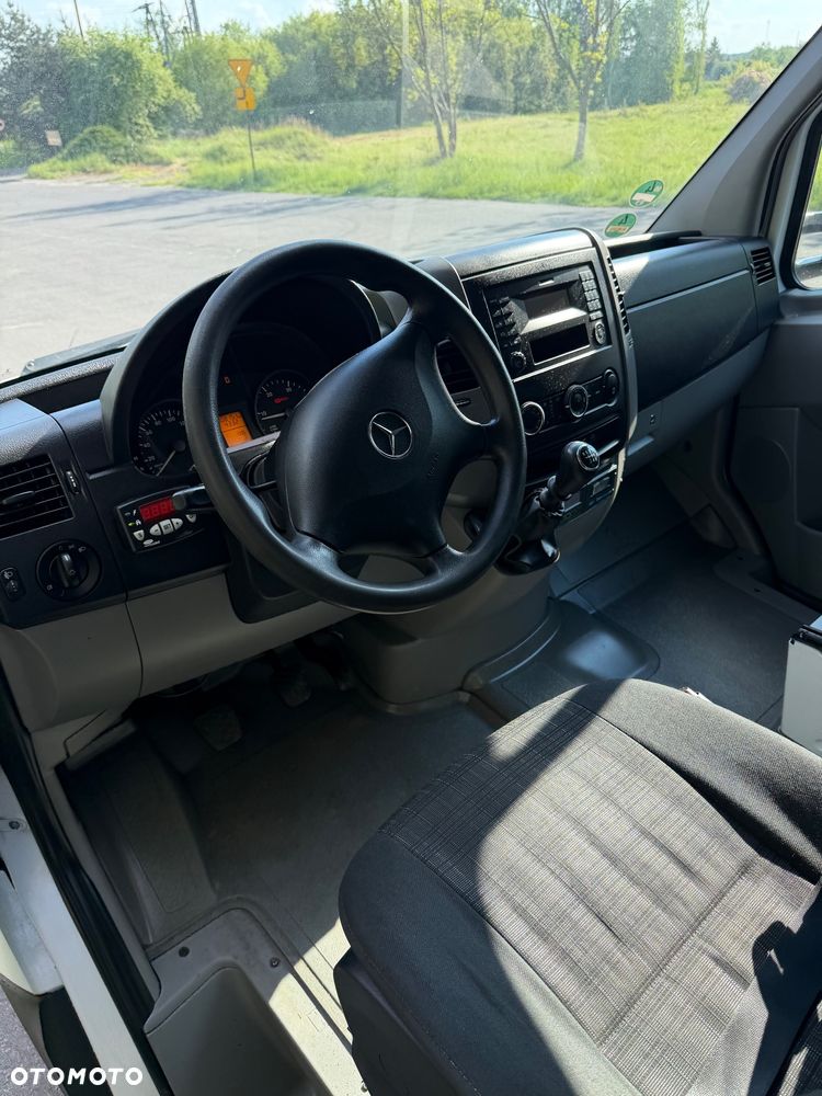 Mercedes-Benz Sprinter - 10