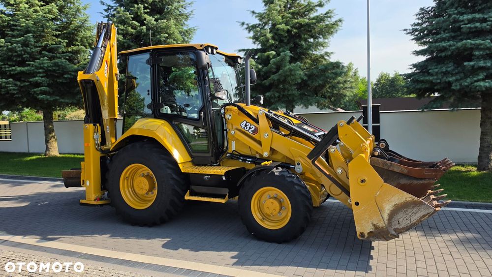 Caterpillar KOPARKO ŁADOWARKA CAT 432. 101 KONI. AUTOMATYCZNA SKRZYNIA BIEGÓW.  JOYSTICK. 3 ŁYŻKI. ROK PRODUKCJI 2023. KUPOWANA I ODBIERANA W 2024. BARDZO MAŁY PRZEBIEG JEDYNE 325 MTh. KLIMATYZACJA.  WEBASTO. STAN JAK FABRYCZNIE NOWA - 4