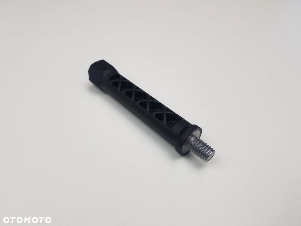 Śruba Dystans osłony akustycznej BMW G20 G30 B47 2.0d 8580379 - 6