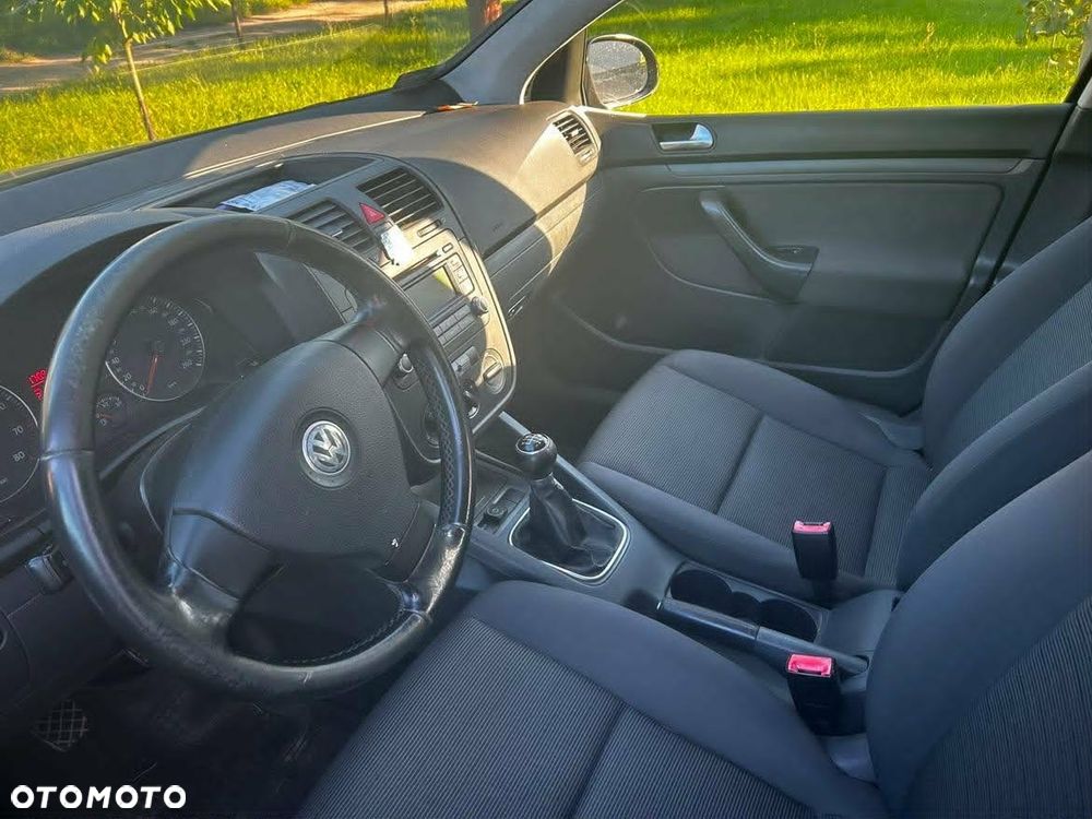 Volkswagen Golf 1.6 Trendline - 1