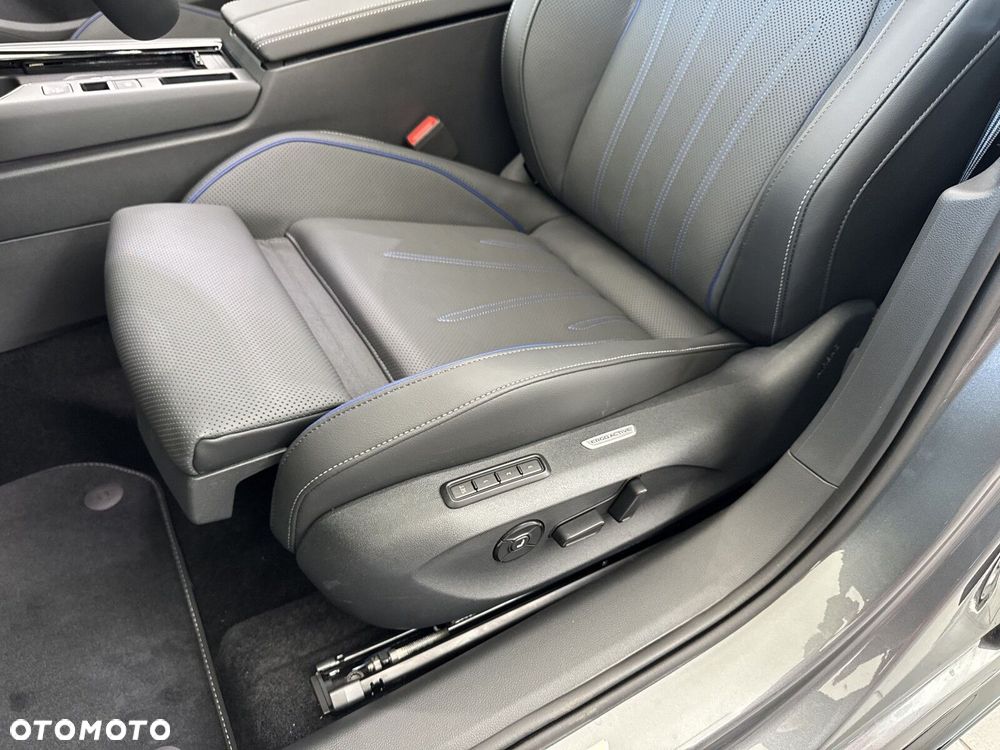 Volkswagen Passat - 13