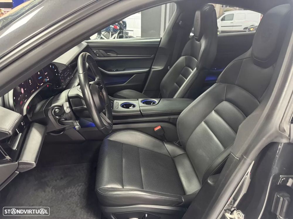 Porsche Taycan Standard - 27