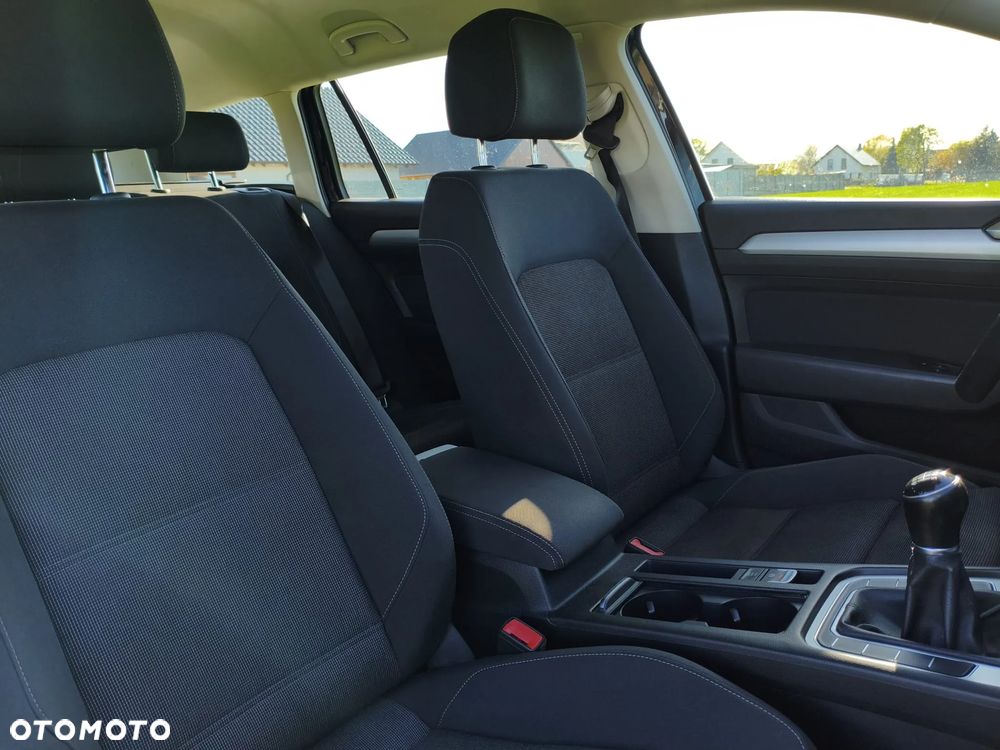 Volkswagen Passat 1.6 TDI (BlueMotion Technology) Comfortline - 18