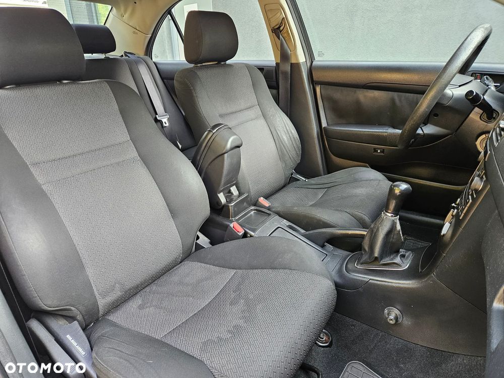 Toyota Avensis 1.8 VVT-i Luna - 9