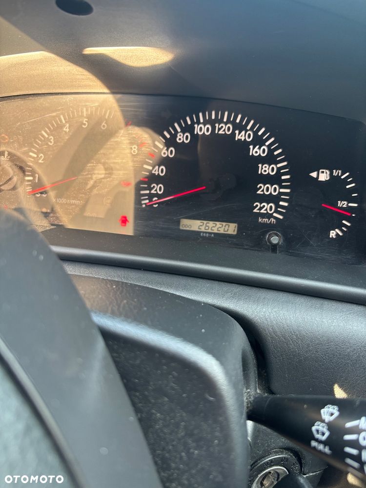 Toyota Corolla 1.6 VVT-i Terra - 6
