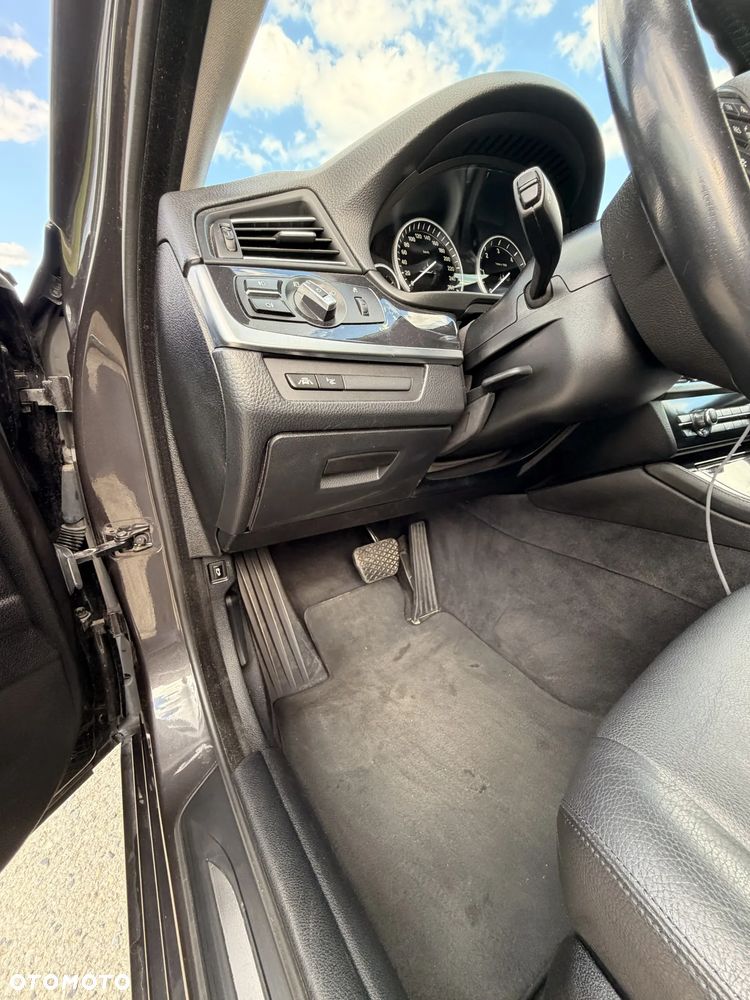 BMW Seria 5 520d xDrive - 21