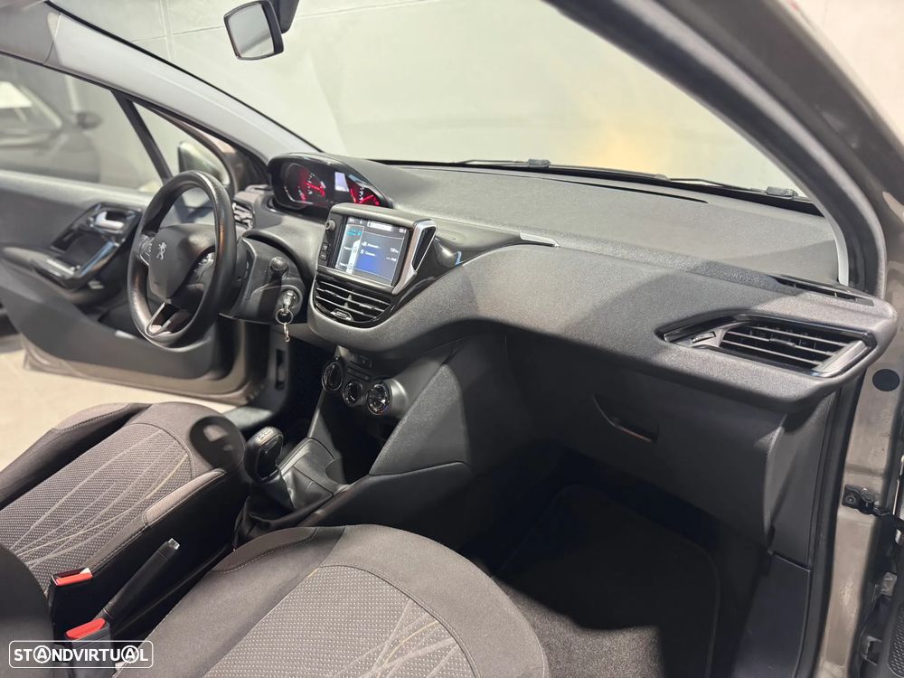 Peugeot 208 HDi 68 Access - 17
