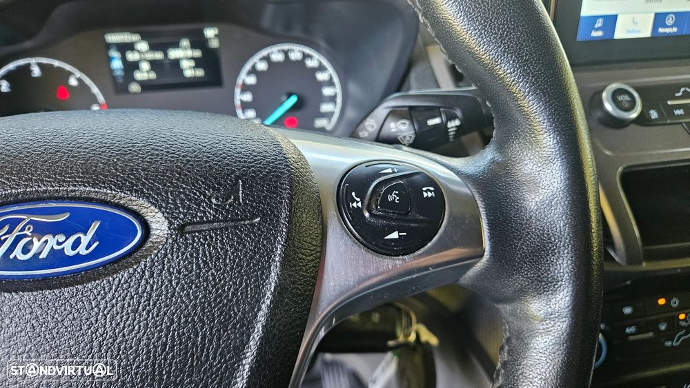 Ford Transit Connect Automática 3Lugares - 18
