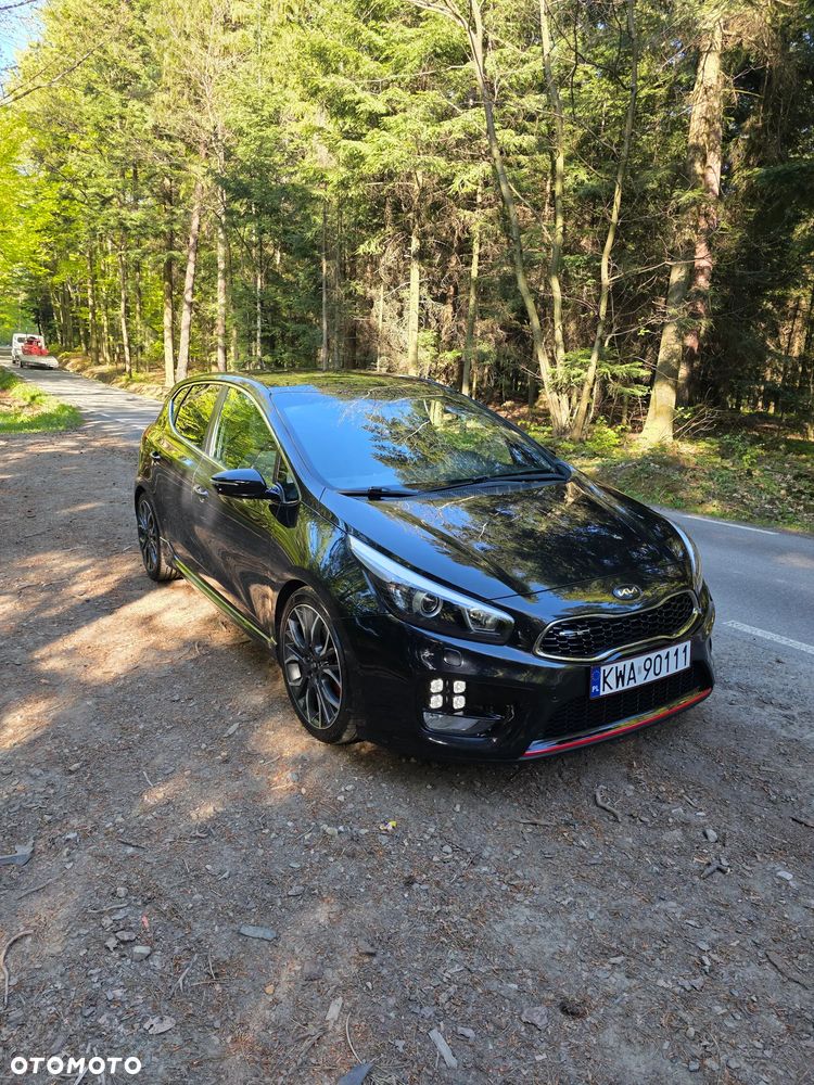 Kia Ceed 1.6 T-GDI GT L - 6