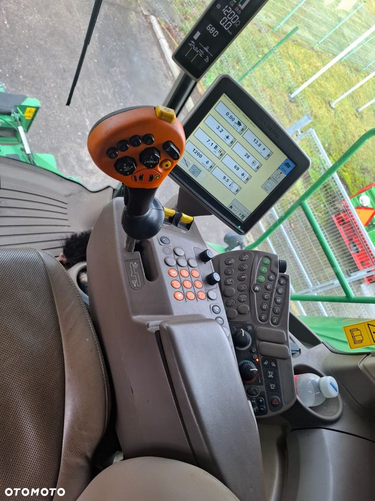 John Deere T660i - 15