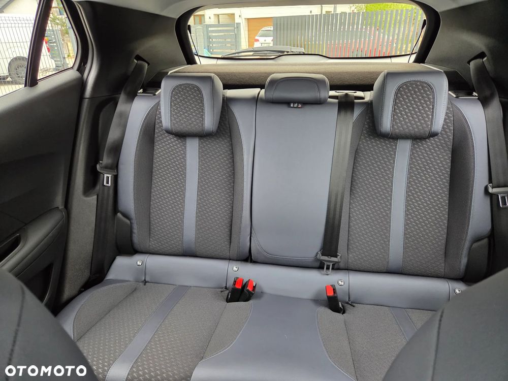 Peugeot 2008 1.5 BlueHDi GT Pack S&S EAT8 - 32