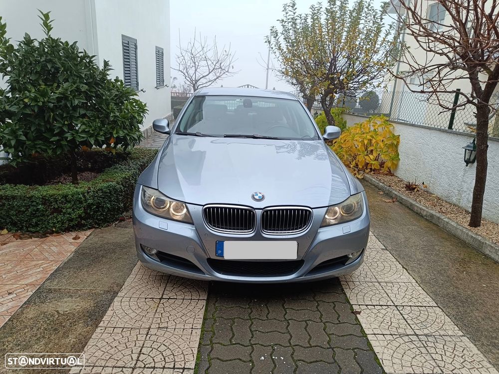 BMW 320 d Auto - 1