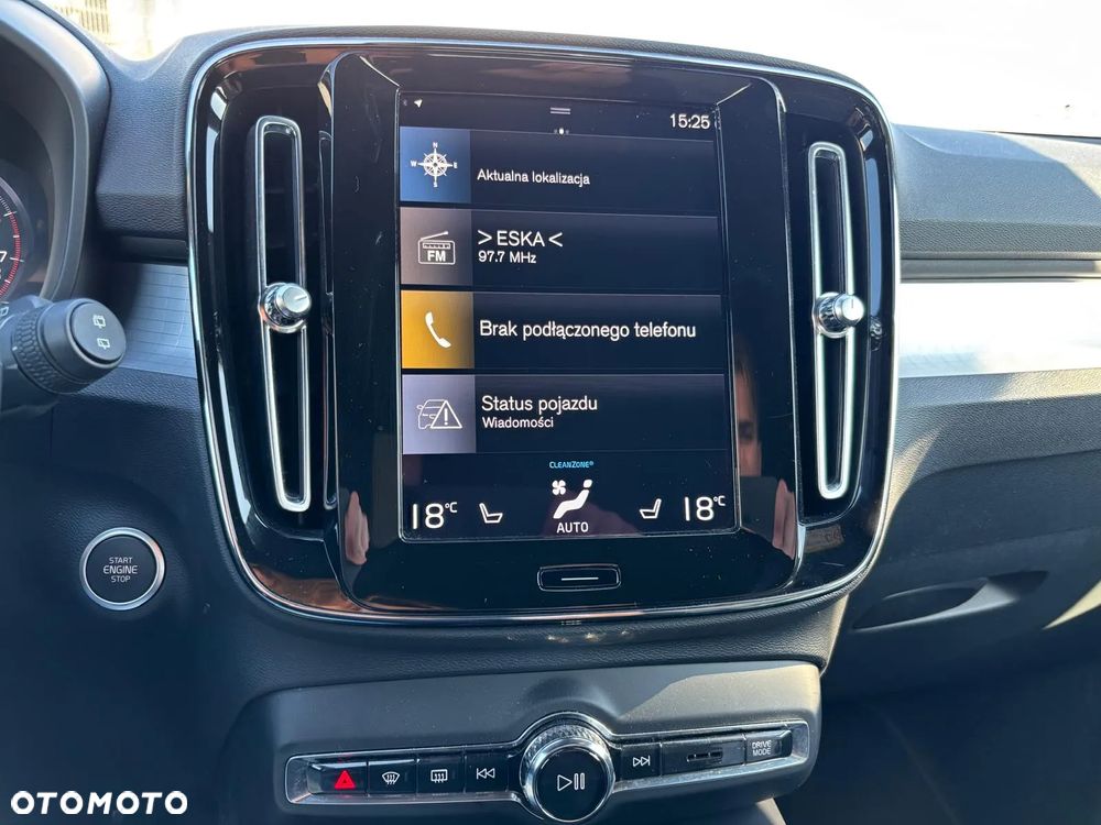 Volvo XC 40 T2 Plus Dark - 23