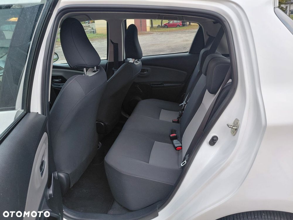 Toyota Yaris 1.0 VVT-i - 9