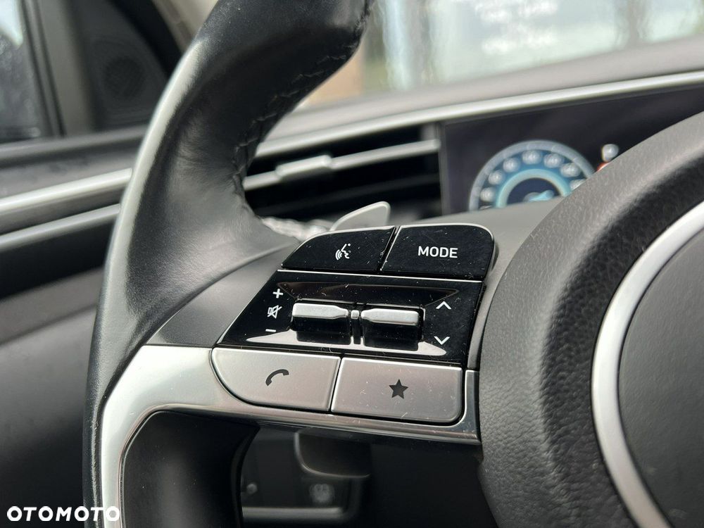 Hyundai Tucson 1.6 T-GDi HEV Executive 2WD - 13