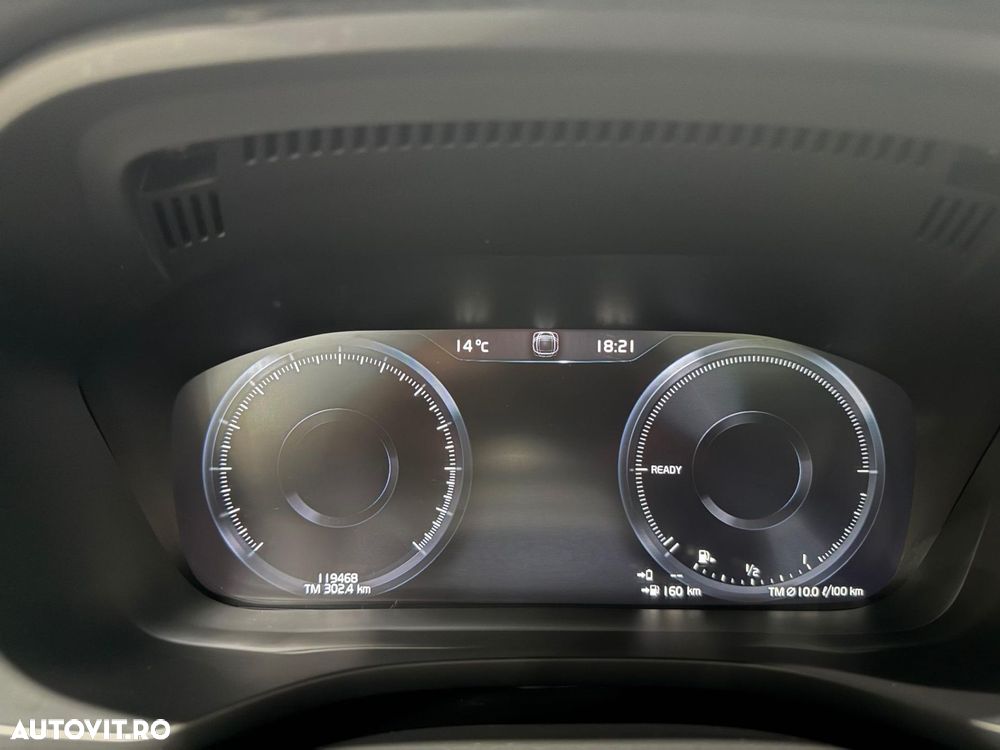 Volvo XC 60 T8 Twin Engine AWD Geartronic RDesign - 9