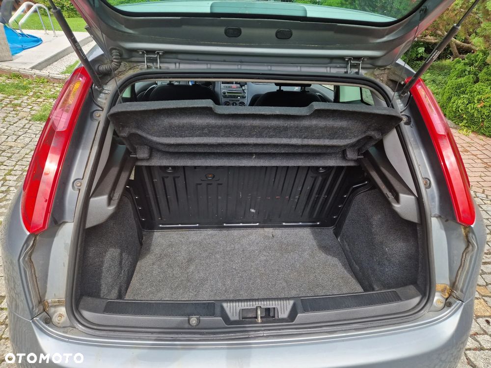 Fiat Grande Punto - 9