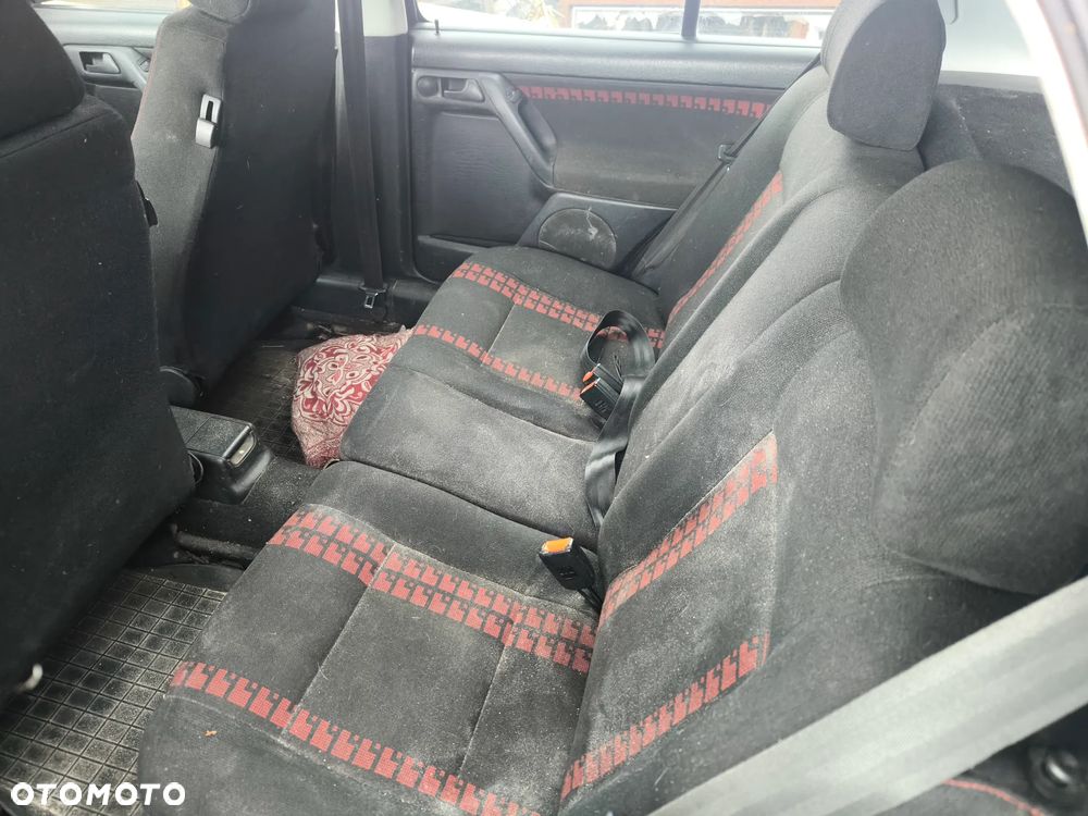 Volkswagen VW Golf III 3 1.9 Diesel NA CZĘŚCI Hatchback MAŁOPOLSKA ŚLĄSK - 9