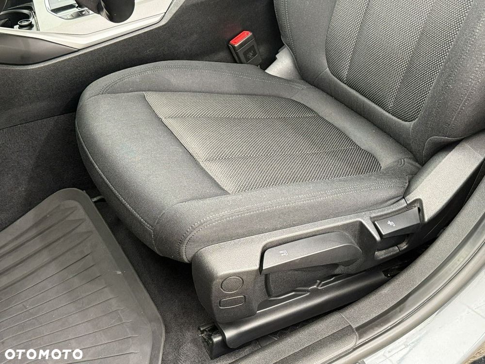 BMW Seria 3 - 18