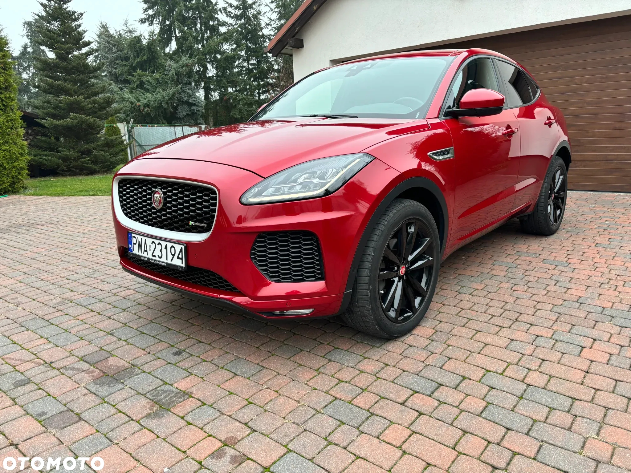Jaguar E-Pace - 34