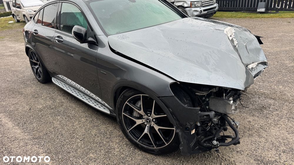 Mercedes-Benz GLC - 12