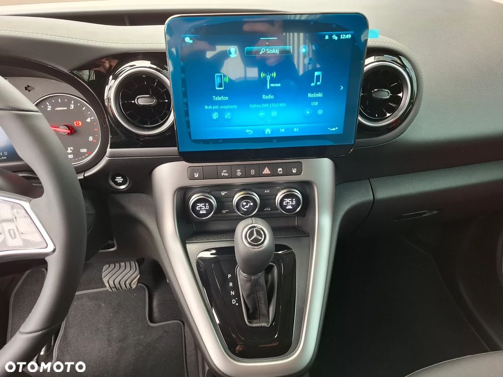 Mercedes-Benz Klasa T 180 d Progressive - 38