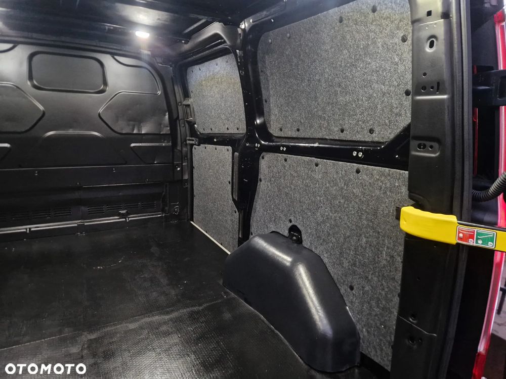 Ford TRANSIT CUSTOM - 19