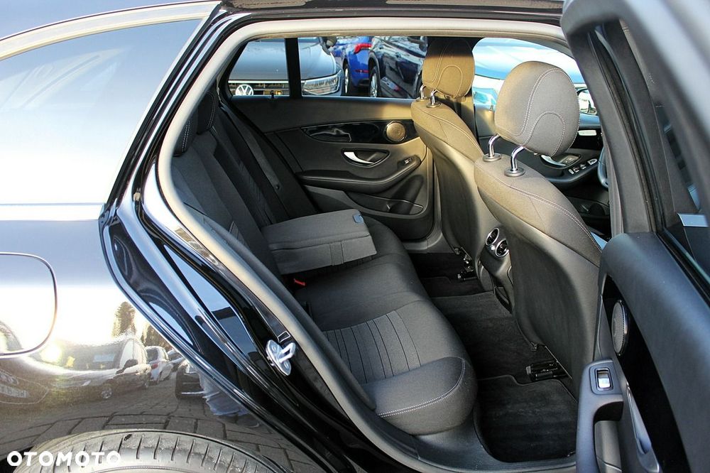 Mercedes-Benz Klasa C 200 d 9G-TRONIC Exclusive - 17
