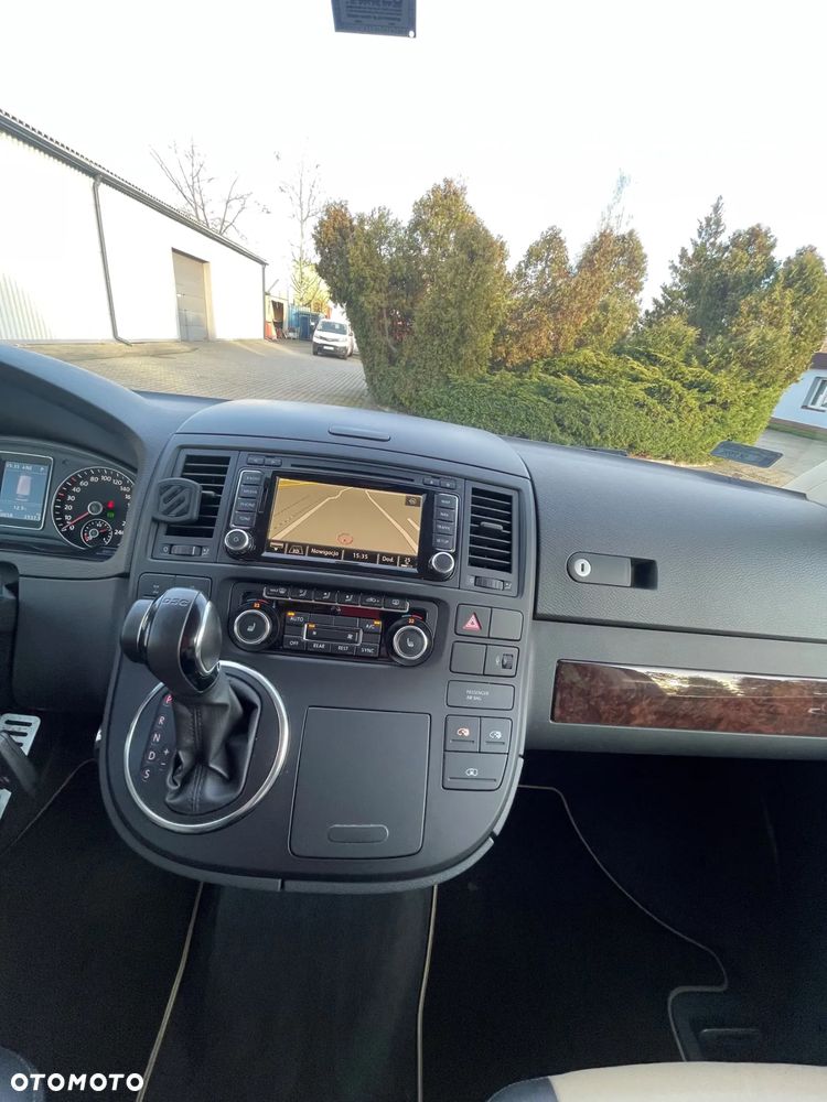 Volkswagen Multivan - 21