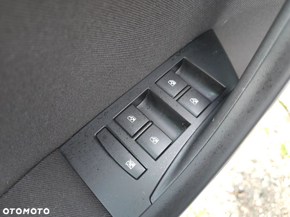 Opel Astra 1.6 Active EU6 - 19