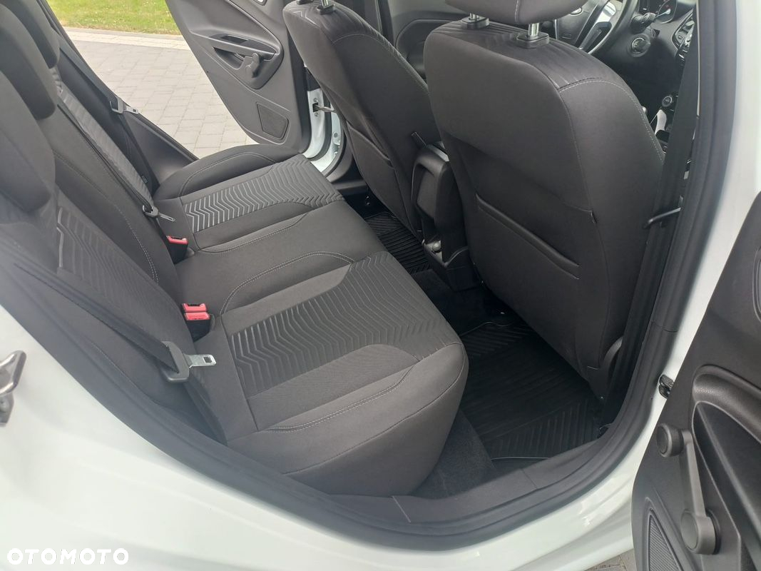 Ford Fiesta - 11