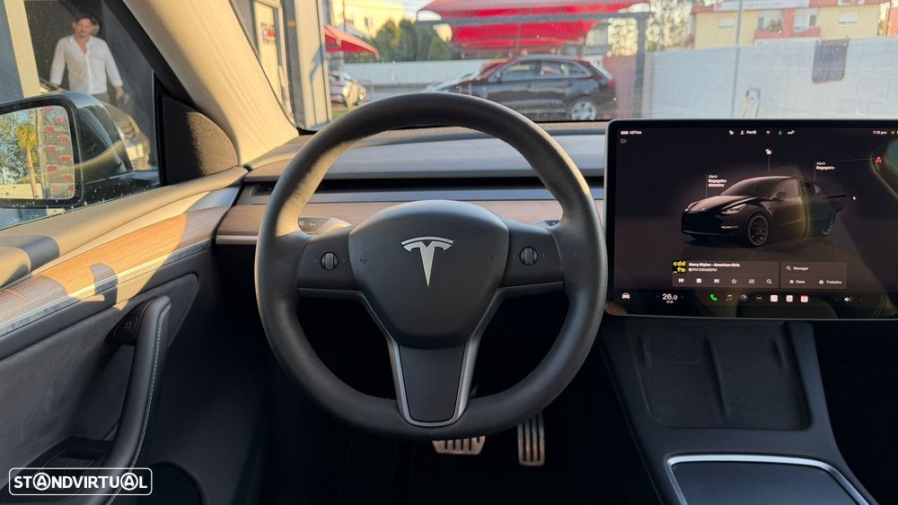Tesla Model Y Performance Tração Integral - 26