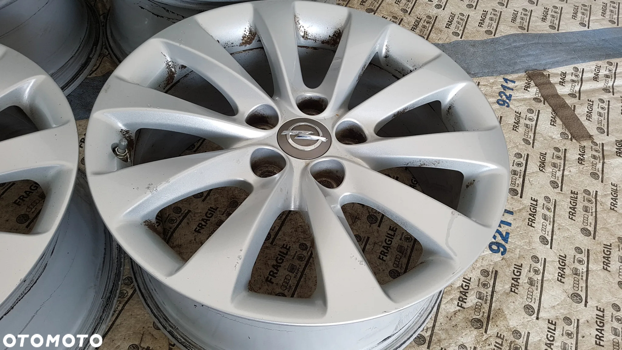 FELGI ALU OPEL INSYGNIA 8JX18 IS42 5X120 CZUJNIKI TMPS - 7