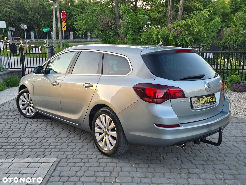 Opel Astra 1.4 Turbo Cosmo - 14