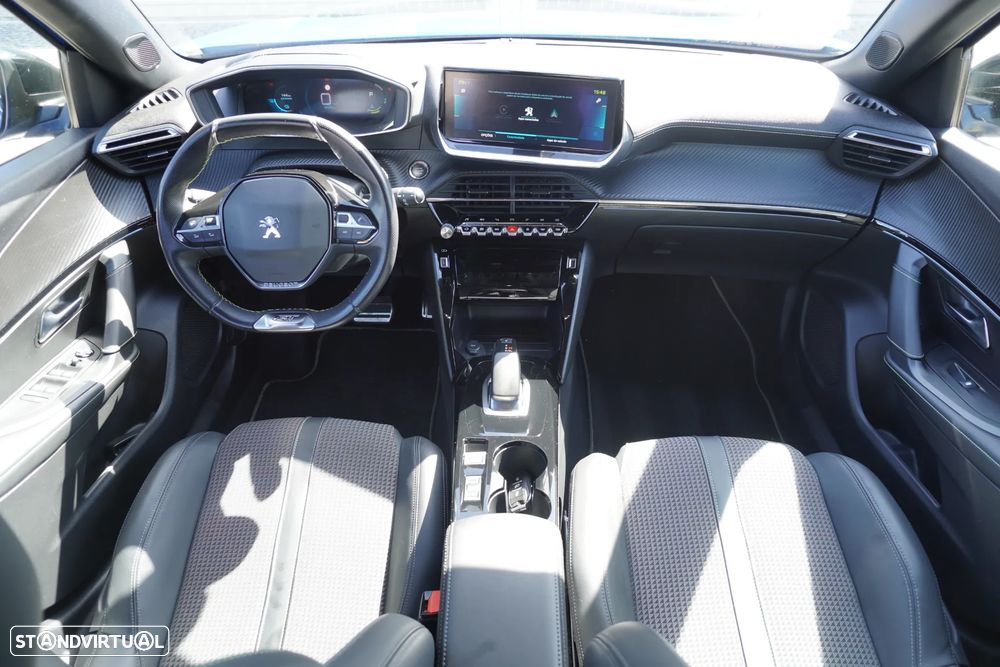Peugeot e-2008 50 kWh GT Pack - 42