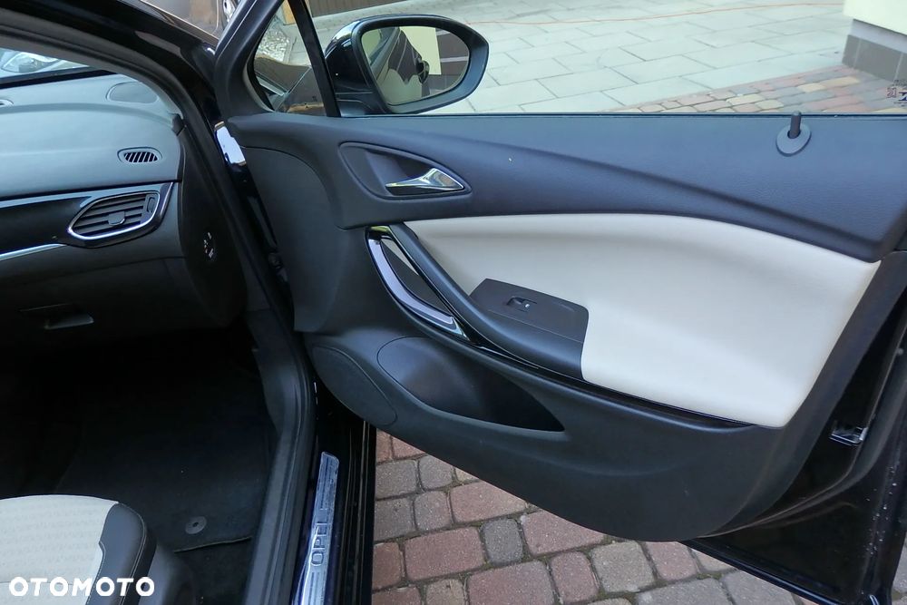 Opel Astra 1.4 Turbo Innovation - 28