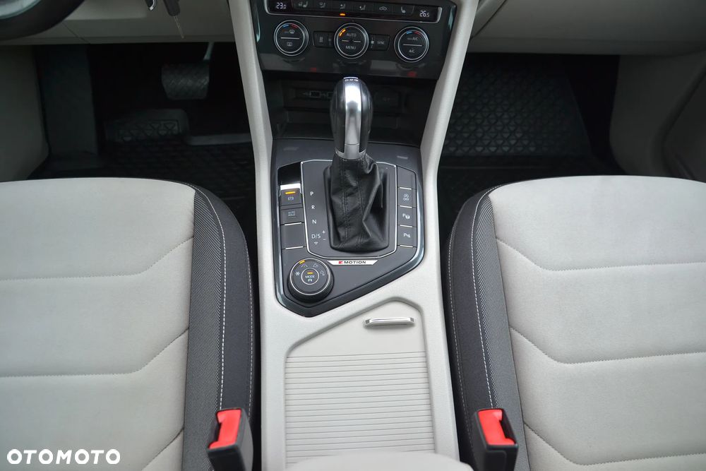 Volkswagen Tiguan 2.0 TDI SCR 4MOTION DSG Highline - 24