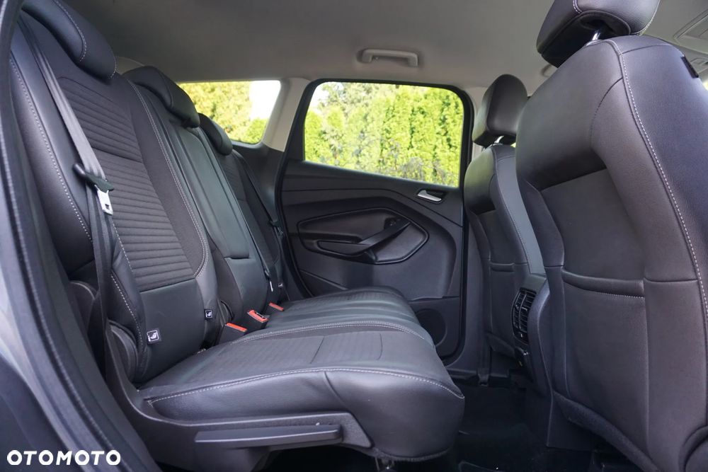 Ford Kuga 2.0 TDCi 4x4 Titanium - 29