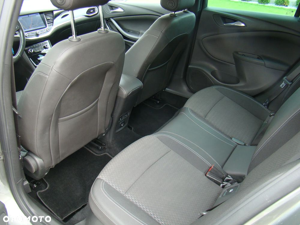 Opel Astra 1.4 Turbo Sports Tourer Innovation - 32