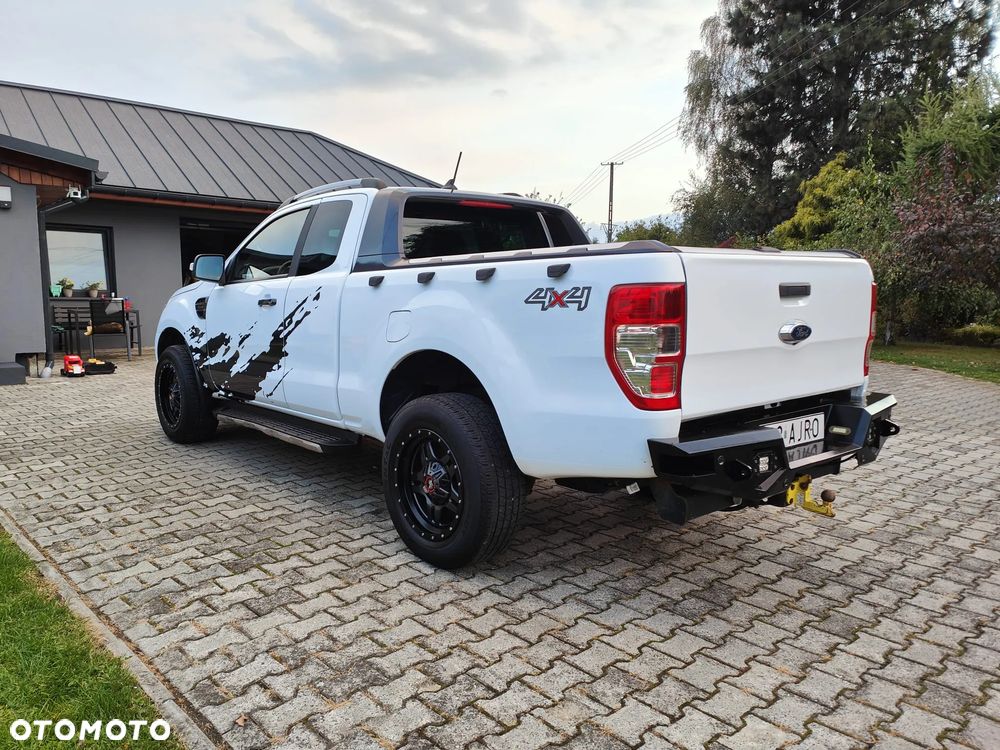 Ford Ranger 2.0 EcoBlue 4x4 DC Wildtrak - 4