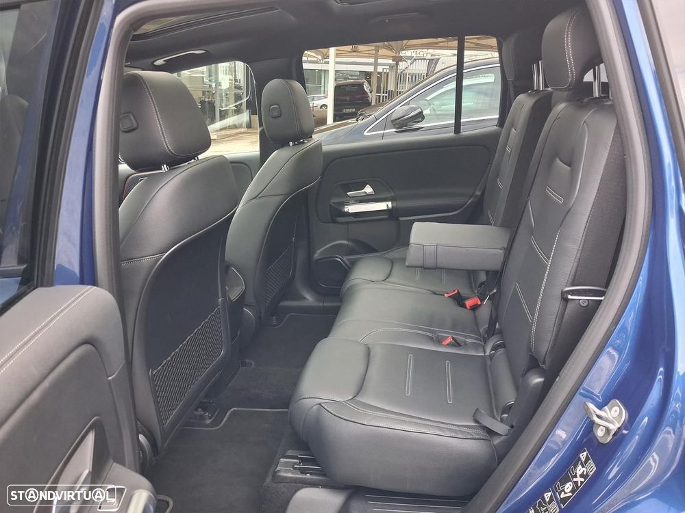 Mercedes-Benz EQB - 12