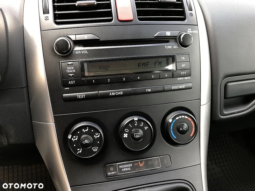 Toyota Auris - 13