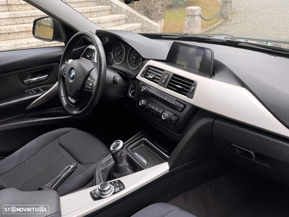 BMW 316 d Touring - 36