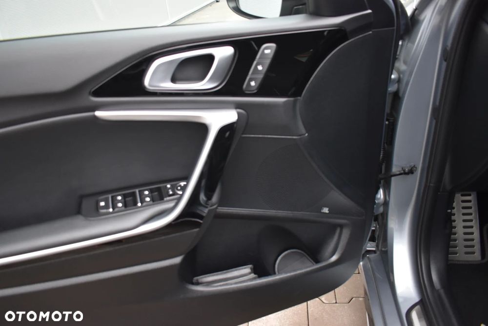 Kia ProCeed 1.5 T-GDI GT Line DCT - 24