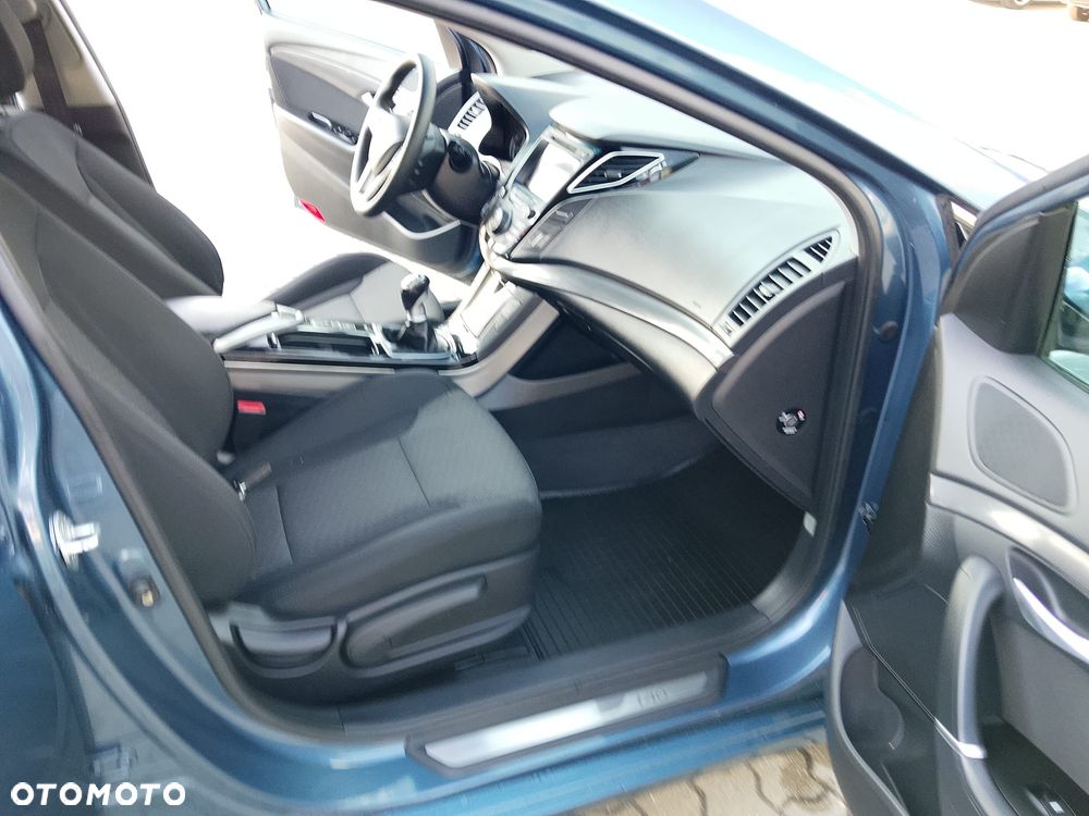 Hyundai i40 Kombi 2.0 Premium - 4