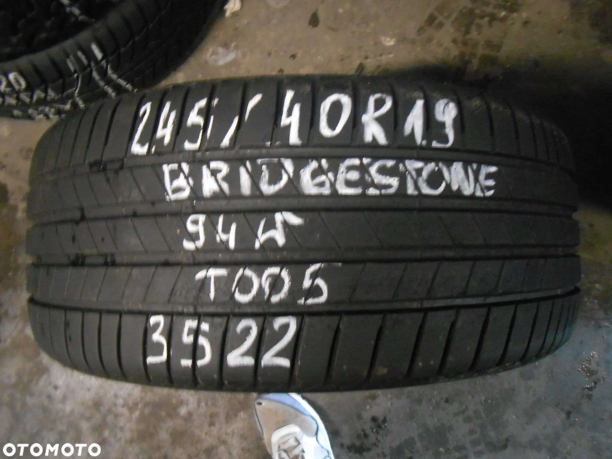 OPONA POJEDYNKA 245/40R20 BRIDGESTONE TURANZA T005 DOT 3522 8MM - 1