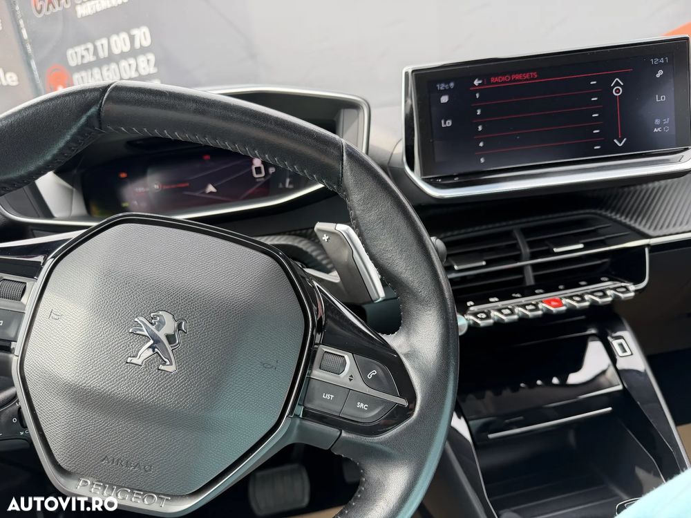 Peugeot 2008 BlueHDi 130 EAT8 Allure - 13