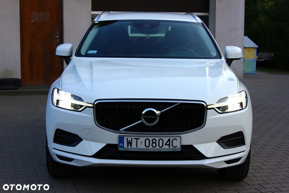 Volvo XC 60 D4 Momentum Pro - 22