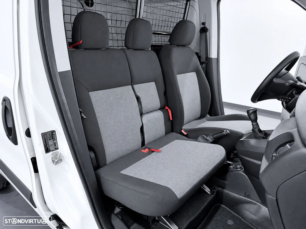Fiat DOBLO CARGO 1.3 M-JET 95 CV - 3 LUGARES - IVA DEDUTIVÉL - 8603 KM - 34
