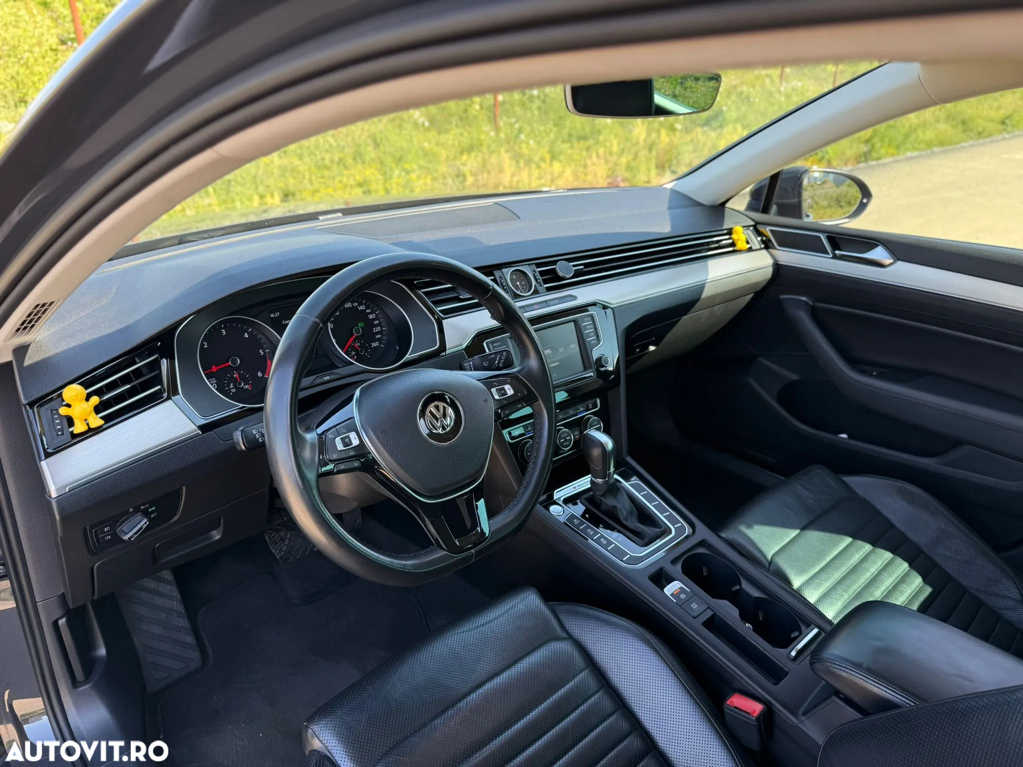 Volkswagen Passat Variant 2.0 TDI DSG 4Motion Highline - 13